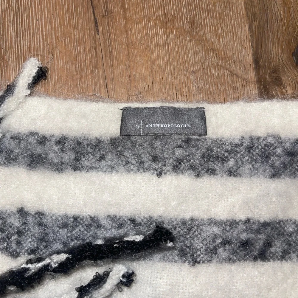 Anthropologie Monochrome Striped Scarf black and white super soft fringe